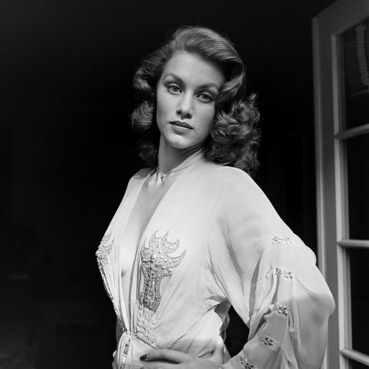 Linda Christian: Capturing the Beauty of the First Bond Girl in Stunning 1945 Portraits