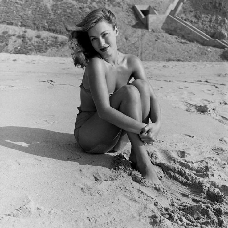 Linda Christian: Capturing the Beauty of the First Bond Girl in Stunning 1945 Portraits