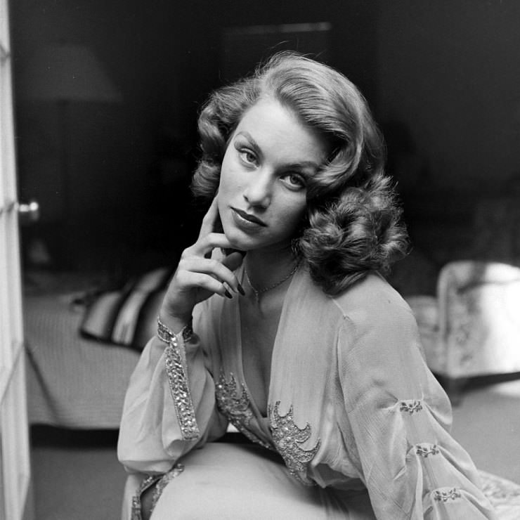 Linda Christian: Capturing the Beauty of the First Bond Girl in Stunning 1945 Portraits