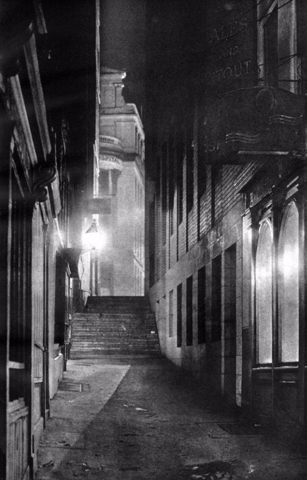 Grange Street, the Strand. The original Charing Cross Hospital in the background.