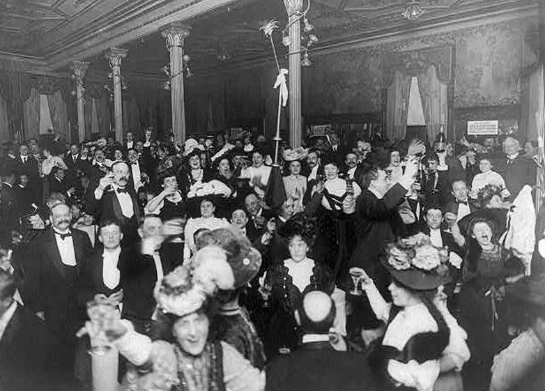 New Year's Eve celebration at Restaurant Martin, New York City, 1907.