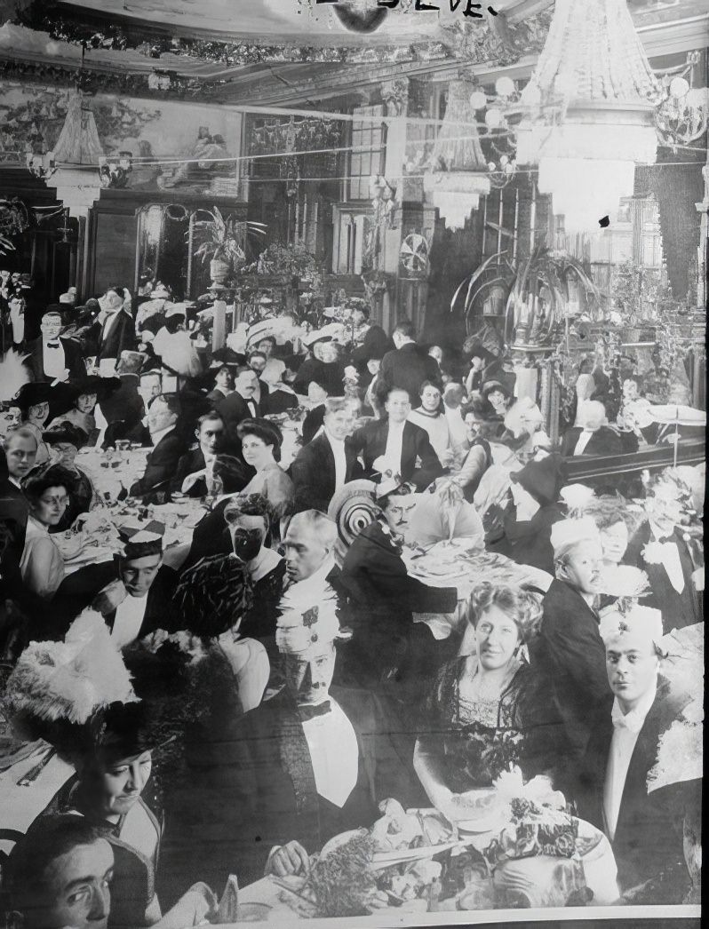 A New Year's Eve cafe scene, 1910-1915.