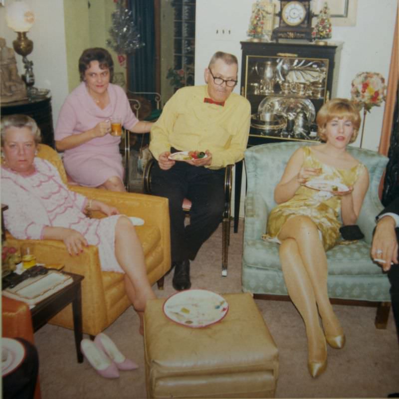 Vintage Photos of People Celebrating on New Year's Day 1996