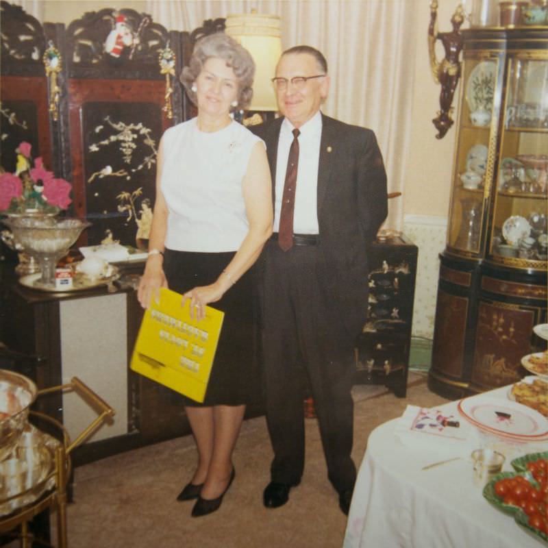 Vintage Photos of People Celebrating on New Year's Day 1996