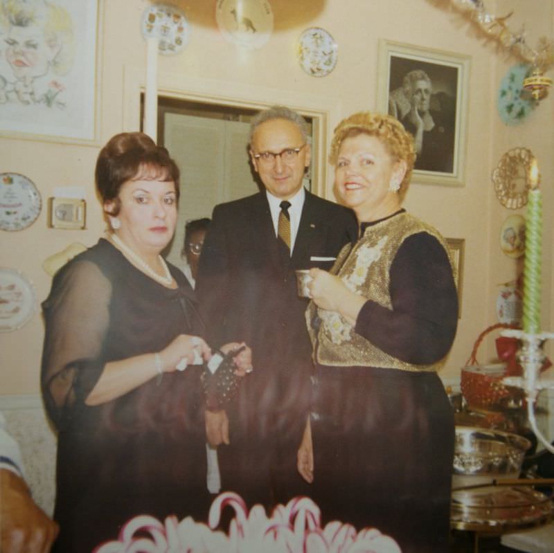 Vintage Photos of People Celebrating on New Year's Day 1996