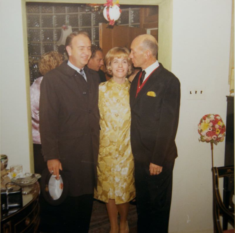 Vintage Photos of People Celebrating on New Year's Day 1996