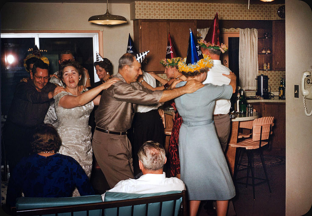 Fabulous Vintage Photos Show New Year's Eve Celebrations and Parties from the 1960s