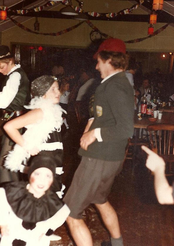 Fabulous Vintage Photos Show New Year's Eve Celebrations and Parties from the 1960s