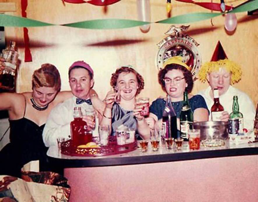 Fabulous Vintage Photos Show New Year's Eve Celebrations and Parties from the 1960s