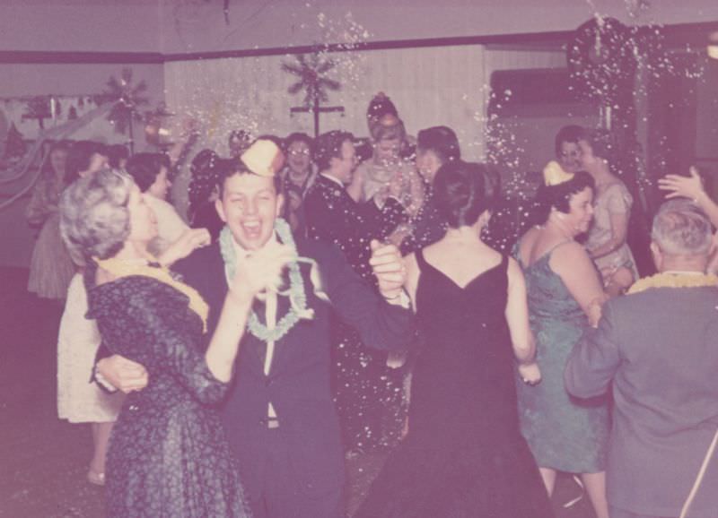 Fabulous Vintage Photos Show New Year's Eve Celebrations and Parties from the 1960s