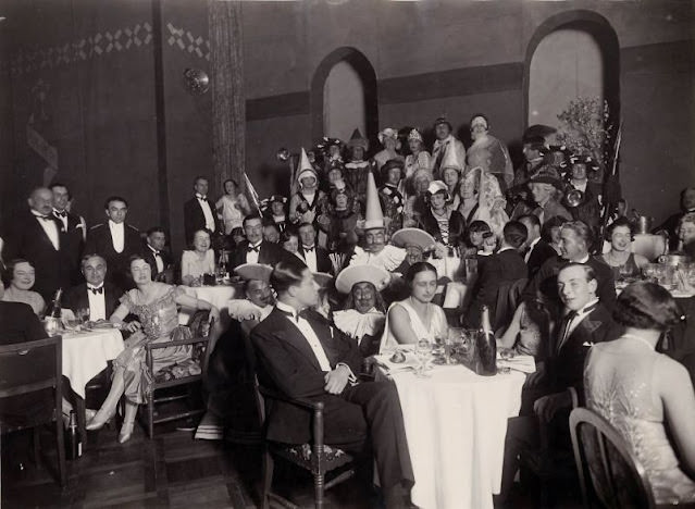 Stunning Vintage Photos of New Year's Eve Parties from the 1920s