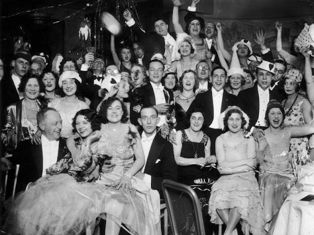 Stunning Vintage Photos of New Year's Eve Parties from the 1920s