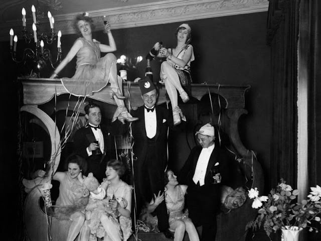 Stunning Vintage Photos of New Year's Eve Parties from the 1920s