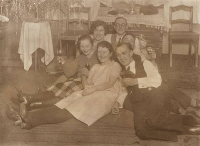 Stunning Vintage Photos of New Year's Eve Parties from the 1920s