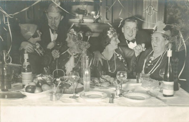 Stunning Vintage Photos of New Year's Eve Parties from the 1920s