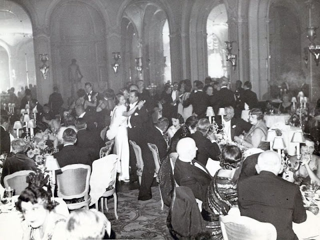 Stunning Vintage Photos of New Year's Eve Parties from the 1920s