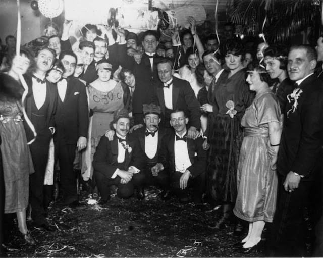 Stunning Vintage Photos of New Year's Eve Parties from the 1920s