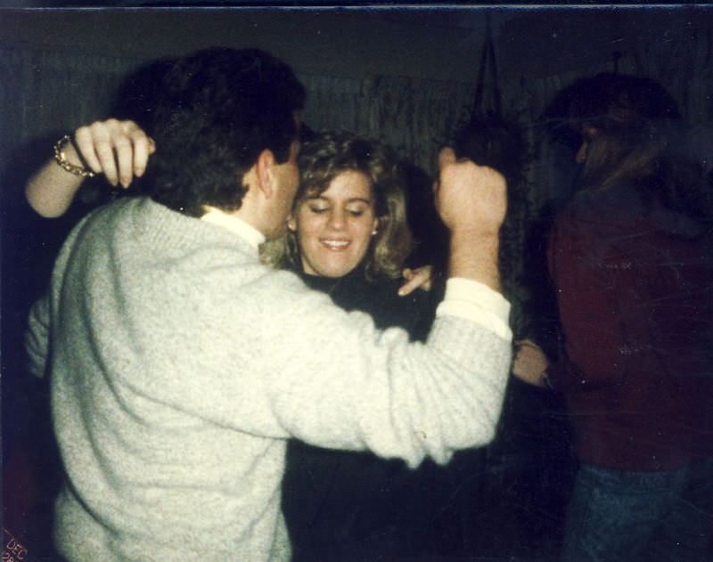 Stunning Vintage Photos of New Year's Eve Parties in the 1980s