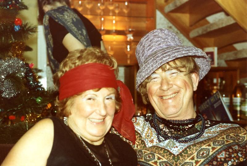 Stunning Vintage Photos of New Year's Eve Parties in the 1980s