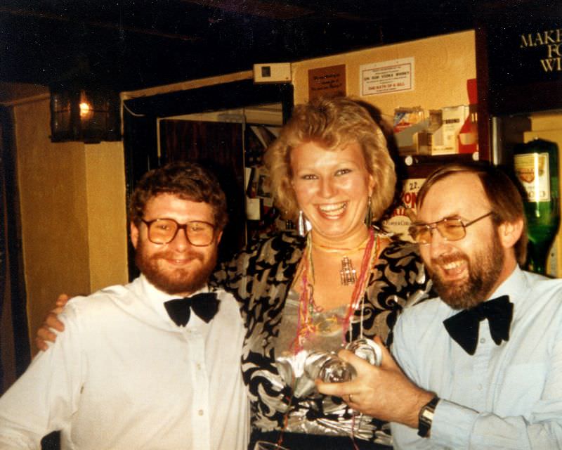 Stunning Vintage Photos of New Year's Eve Parties in the 1980s