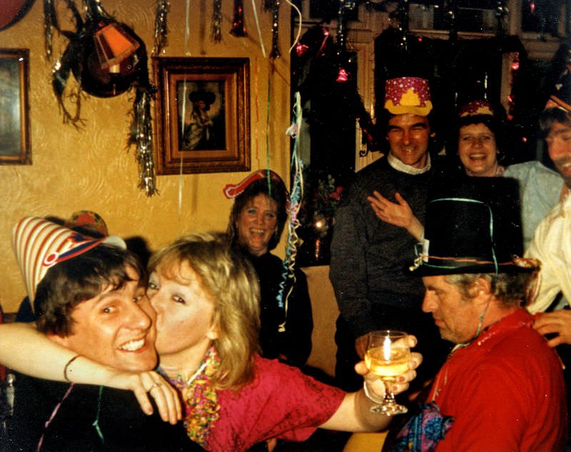 Stunning Vintage Photos of New Year's Eve Parties in the 1980s