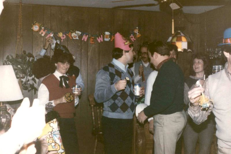 Stunning Vintage Photos of New Year's Eve Parties in the 1980s