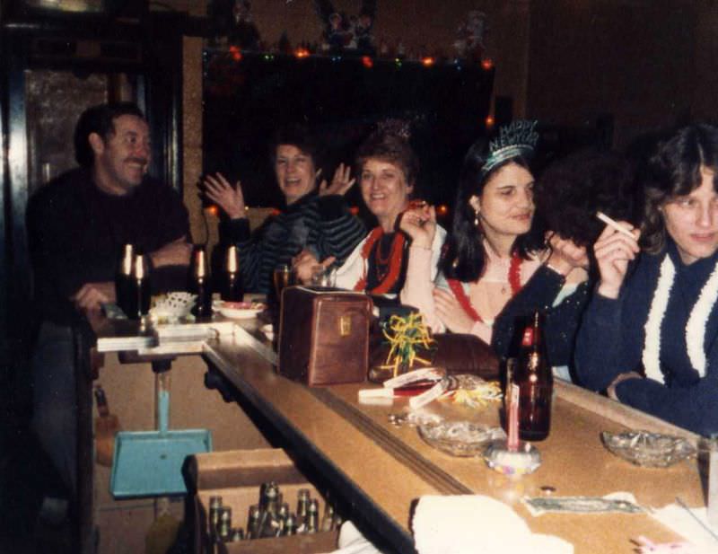 Stunning Vintage Photos of New Year's Eve Parties in the 1980s