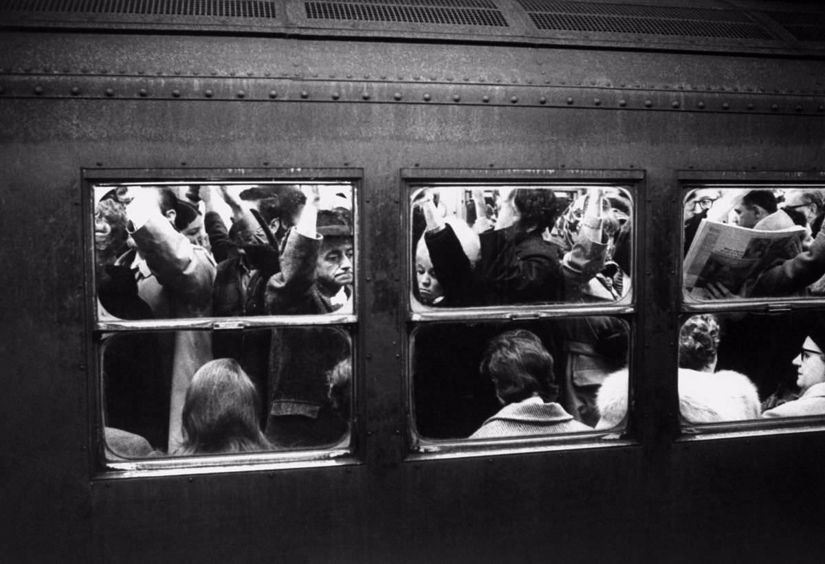 Ralph Crane's Photographic Journey Through the 1960s New York City Subway System