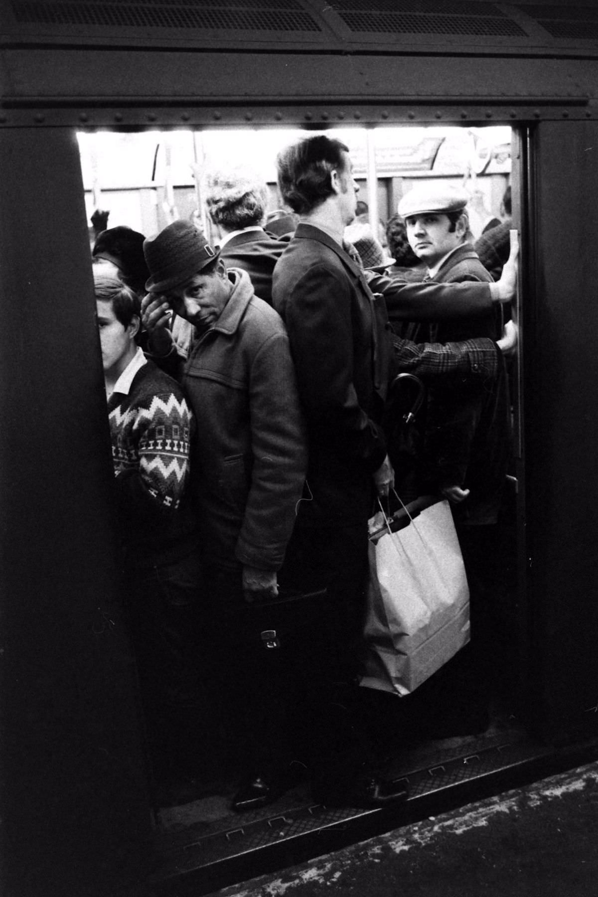 Ralph Crane's Photographic Journey Through the 1960s New York City Subway System