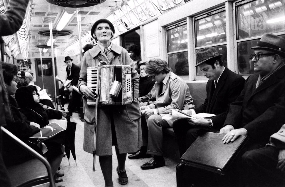 Ralph Crane's Photographic Journey Through the 1960s New York City Subway System