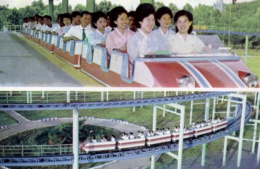 Kwansong Tancha, the main rollercoaster at Taesongsan, operating in the 1980s. The coaster, once the park's star attraction, was heavily damaged by flooding in 2007 and now does not operate.