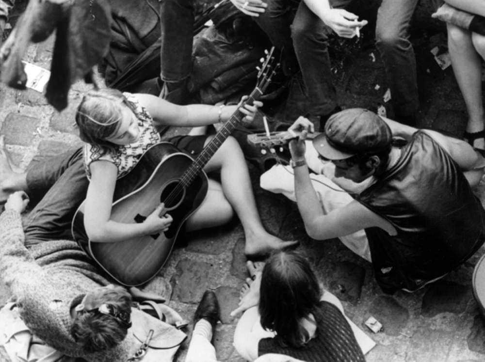 Beatniks just chilling, 1955.