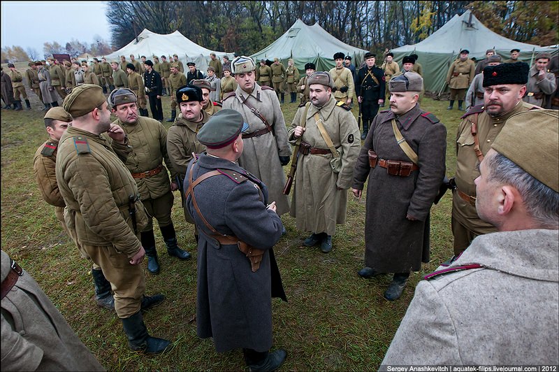 Red Tide Rising: Vintage Photos of The Red Army in the Autumn of 1943