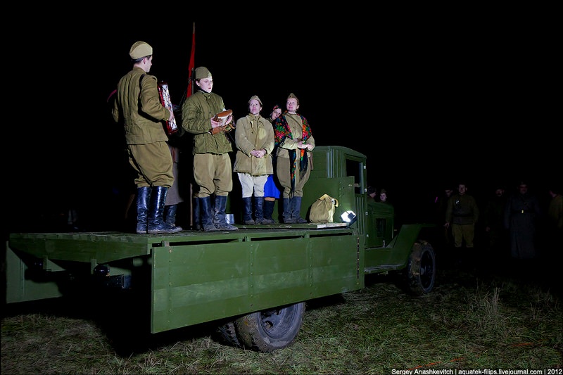 Red Tide Rising: Vintage Photos of The Red Army in the Autumn of 1943