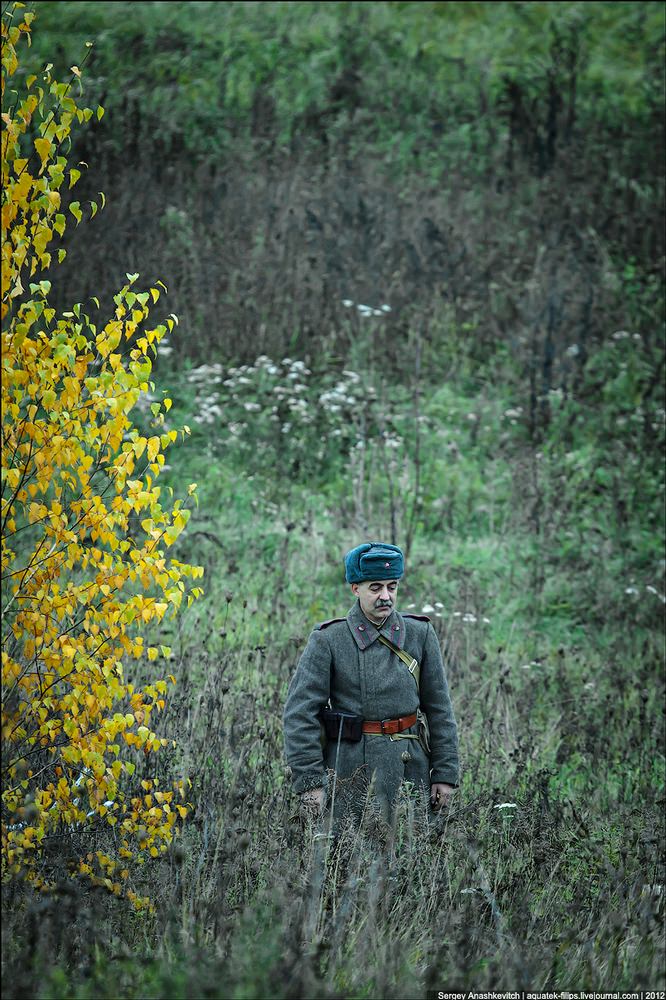 Red Tide Rising: Vintage Photos of The Red Army in the Autumn of 1943