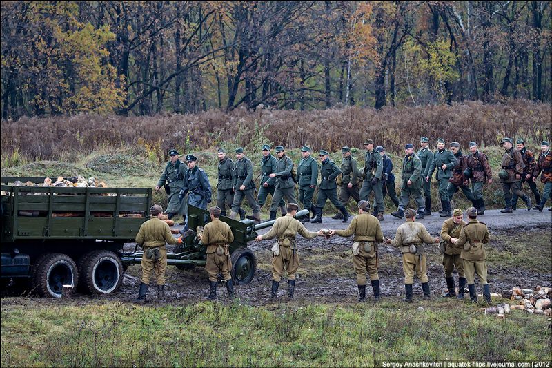 Red Tide Rising: Vintage Photos of The Red Army in the Autumn of 1943