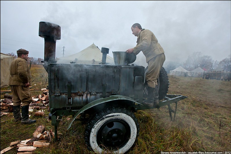 Red Tide Rising: Vintage Photos of The Red Army in the Autumn of 1943