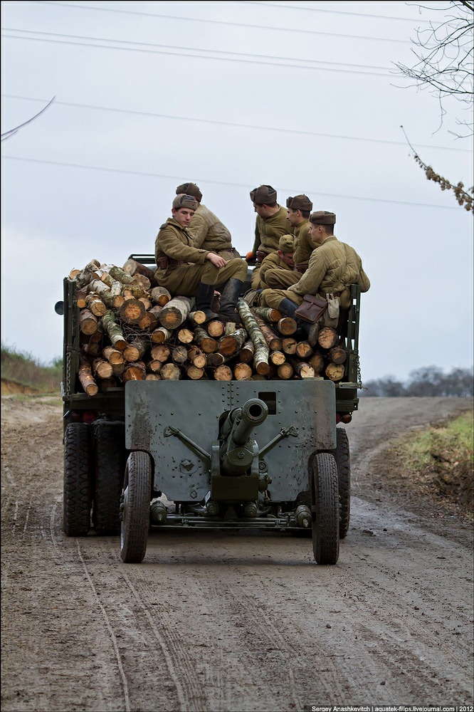 Red Tide Rising: Vintage Photos of The Red Army in the Autumn of 1943