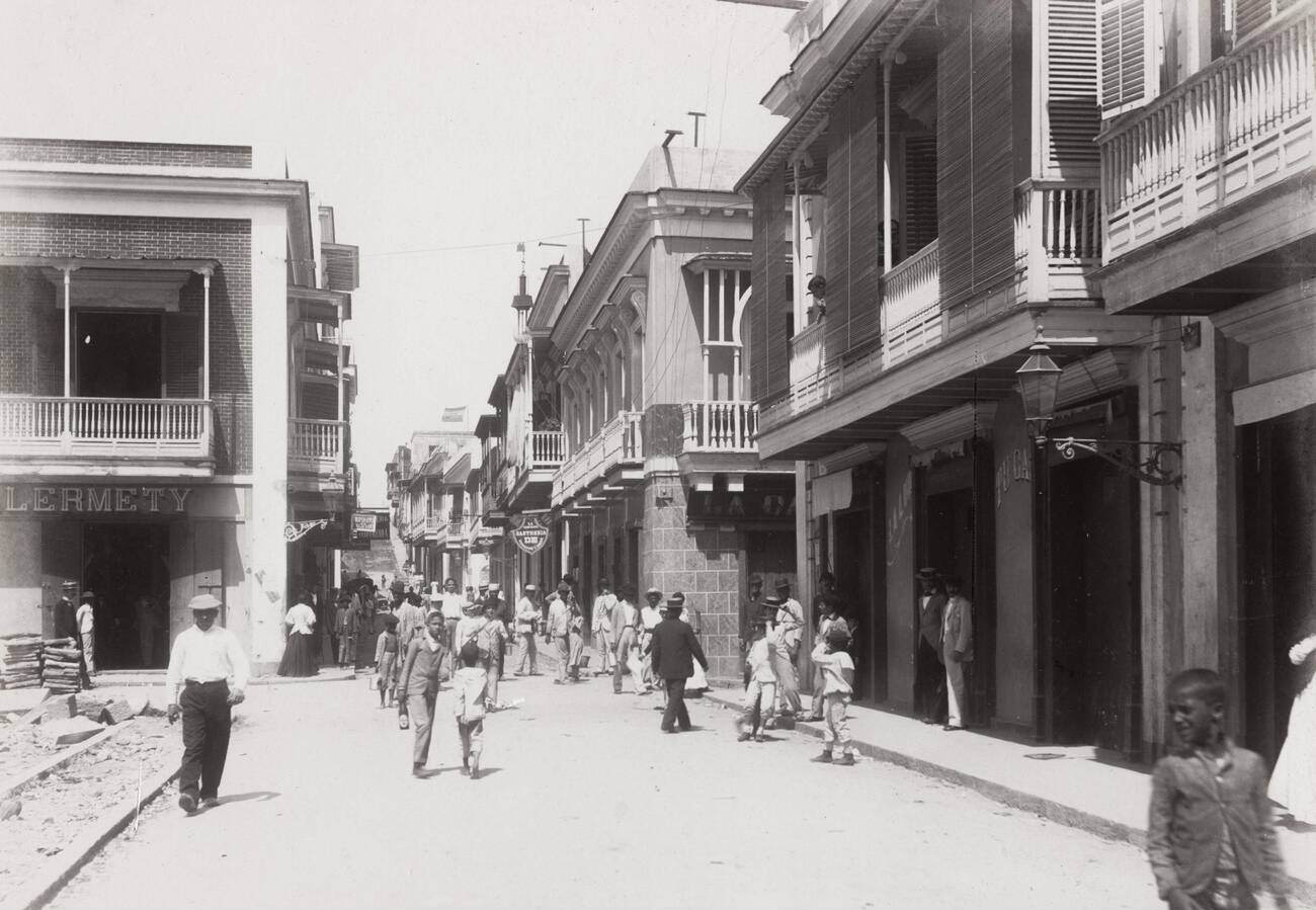 A street scene in San Juan, Puerto Rico, 1900.