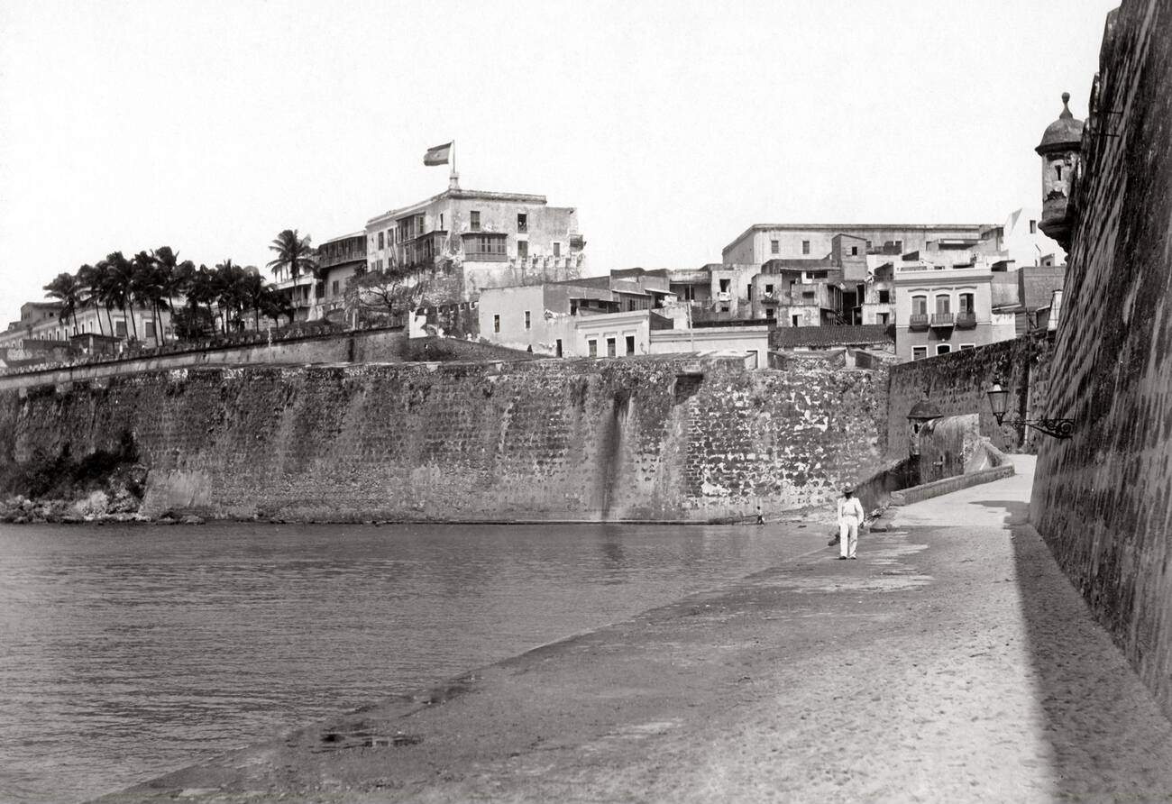 San Juan, Puerto Rico, from the sea wall, 1900.