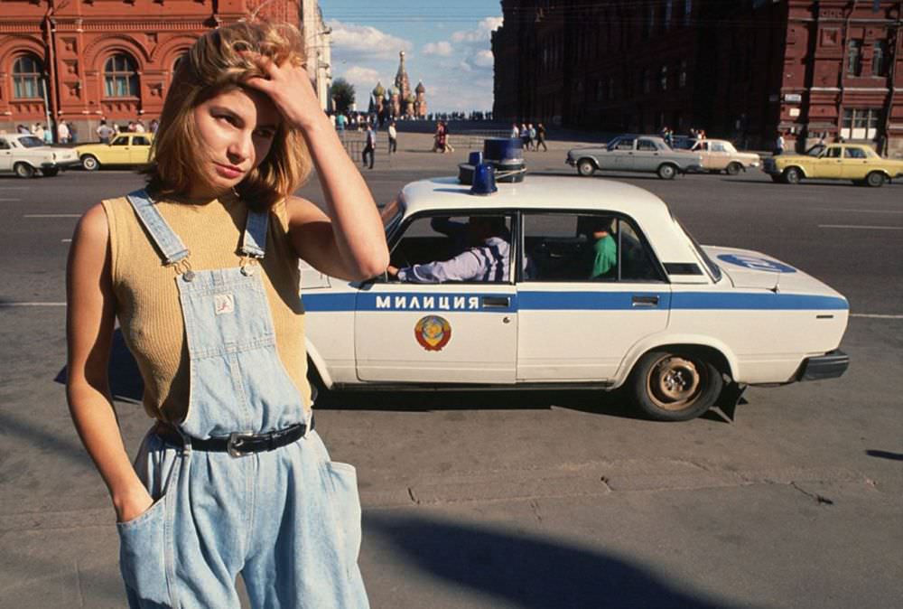 A Photographic Journey Through the Everyday Life of Soviet Russia in 1990