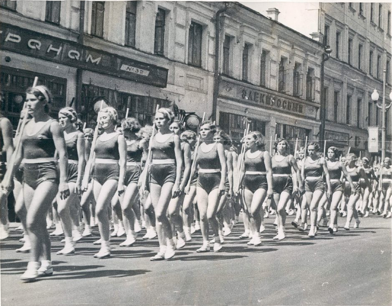 Strong Bodies, Strong Will: Vintage Photos of Soviet Sport Girls in the 1930s