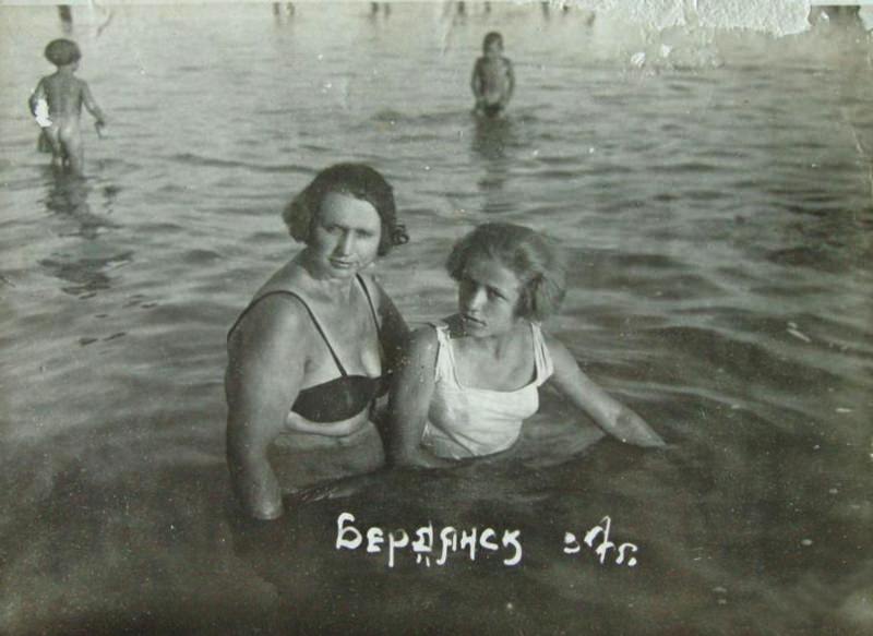 Strong Bodies, Strong Will: Vintage Photos of Soviet Sport Girls in the 1930s