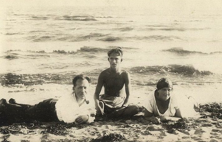 Strong Bodies, Strong Will: Vintage Photos of Soviet Sport Girls in the 1930s