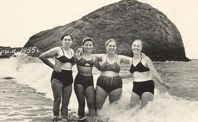 Strong Bodies, Strong Will: Vintage Photos of Soviet Sport Girls in the 1930s