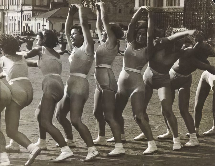 Strong Bodies, Strong Will: Vintage Photos of Soviet Sport Girls in the 1930s