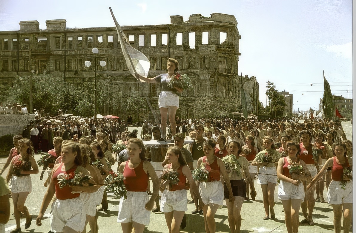 Strong Bodies, Strong Will: Vintage Photos of Soviet Sport Girls in the 1930s