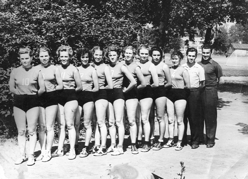 Strong Bodies, Strong Will: Vintage Photos of Soviet Sport Girls in the 1930s