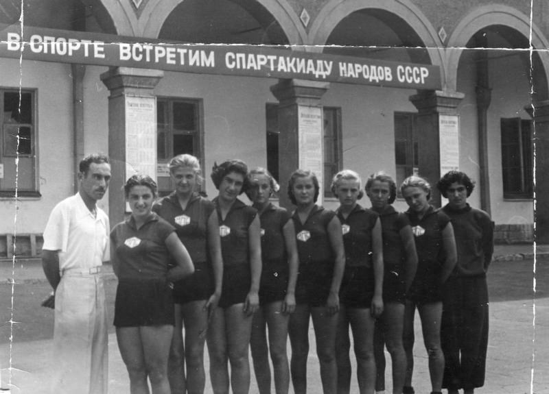 Strong Bodies, Strong Will: Vintage Photos of Soviet Sport Girls in the 1930s