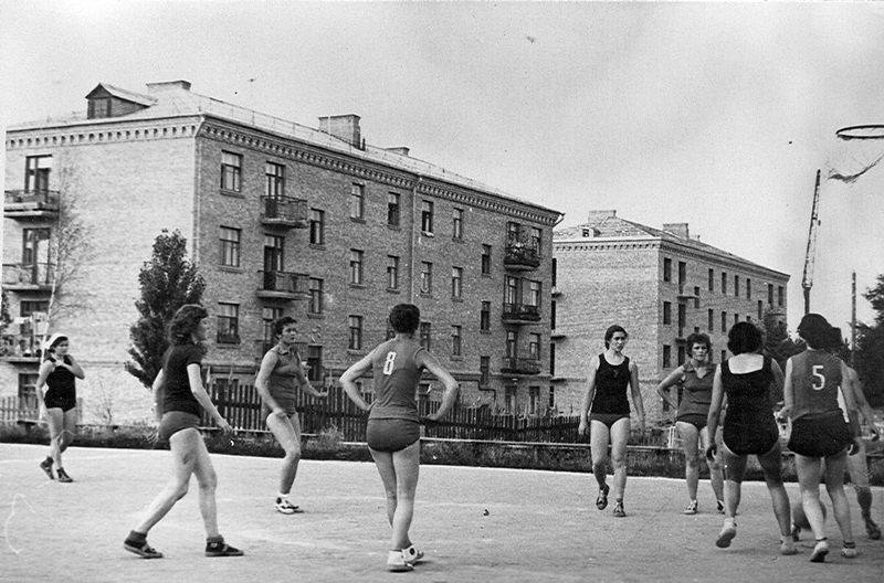 Strong Bodies, Strong Will: Vintage Photos of Soviet Sport Girls in the 1930s